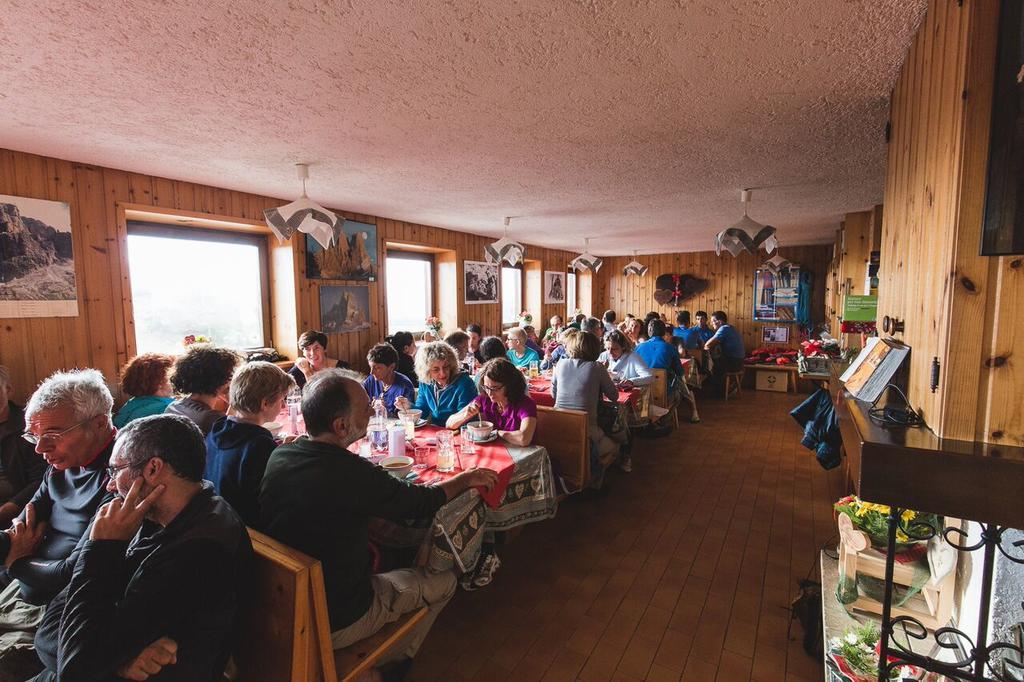 Rifugio Velo Della Madonna Ξενοδοχείο San Martino Di Castrozza Εξωτερικό φωτογραφία